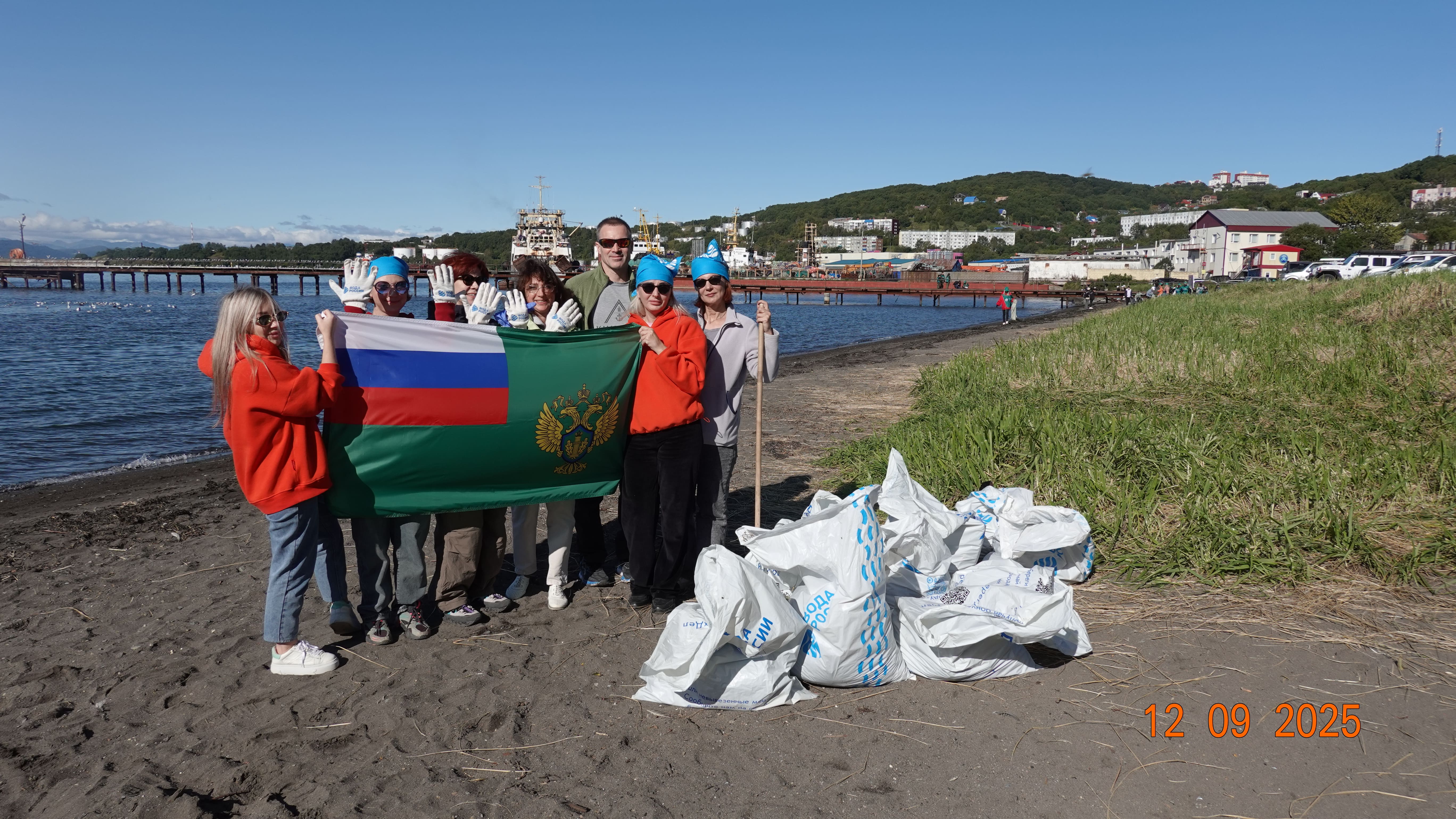Работники Камчатской дирекции приняли участие во всероссийской акции «Вода России»