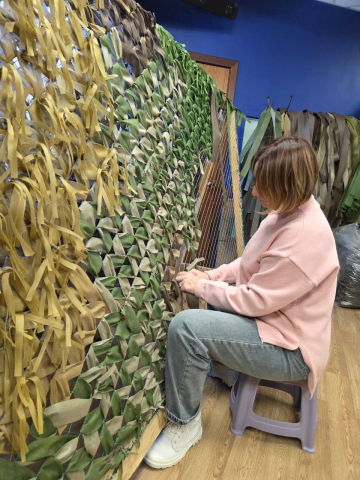 Сотрудники Камчатской дирекции приняли участие в изготовлении изделий для участников Специальной военной операции