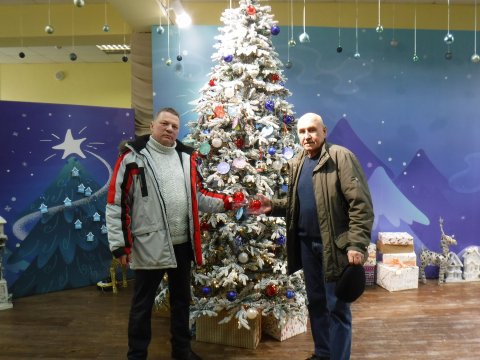 Сотрудники Магаданского филиала Камчатской дирекции исполнили новогодние мечты детей